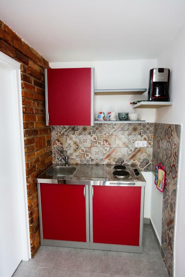 Apartman Kupa คาร์โลวัตส์ ภายนอก รูปภาพ