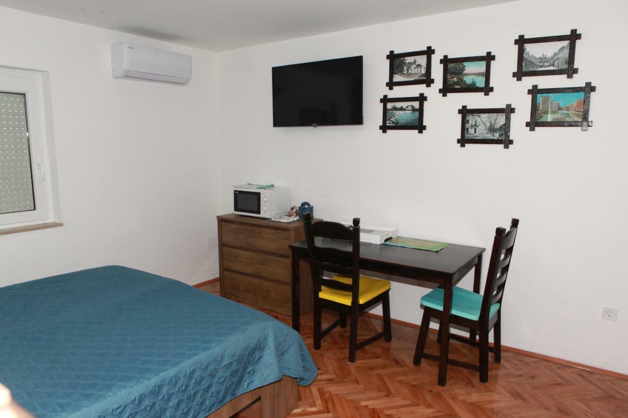 Apartman Kupa คาร์โลวัตส์ ภายนอก รูปภาพ